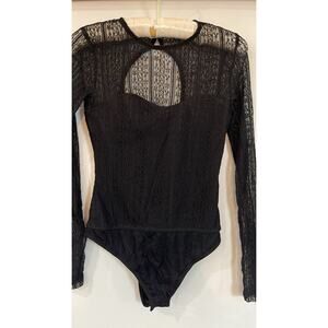 NEW Lulus Black Lace sweetheart cut Bodysuit. Size small. Stretch. Snap Closure.